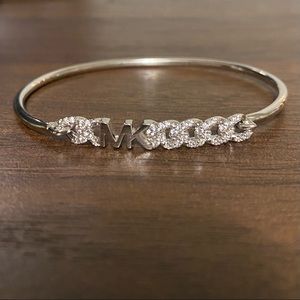 MICHAEL KORS STERLING SILVER PAVÉ CURB LINK BANGLE